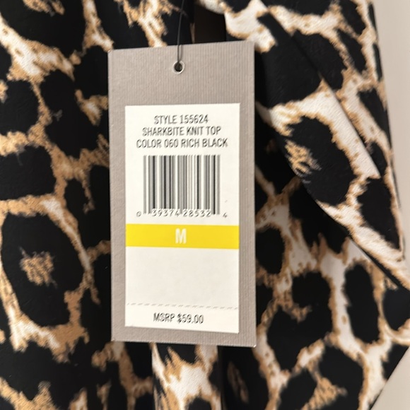 Chaus Deep v neck leopard print top size M - Picture 4 of 4